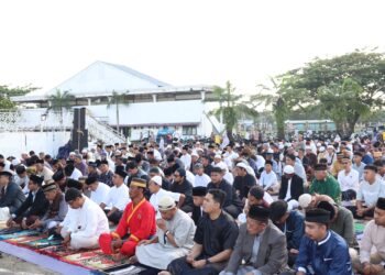 Dihadiri Wawali Bontang, Salat Id di Stadion Bessai Berinta Dipadati Jemaah
