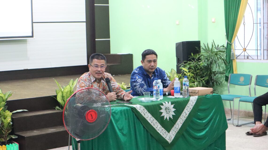 Undang Darlis Pattalongi, FGD Baitul Arqam Muhammadiyah Bontang Angkat Pentingnya Kesadaran Politik bagi Kader